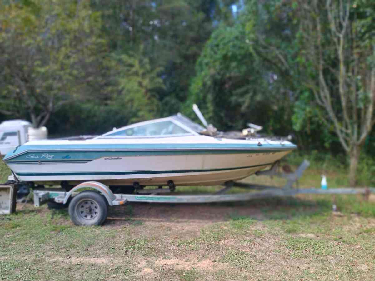 searay with mercury 100hp outboard motor - Citronelle, Alabama - FleaMarketBay