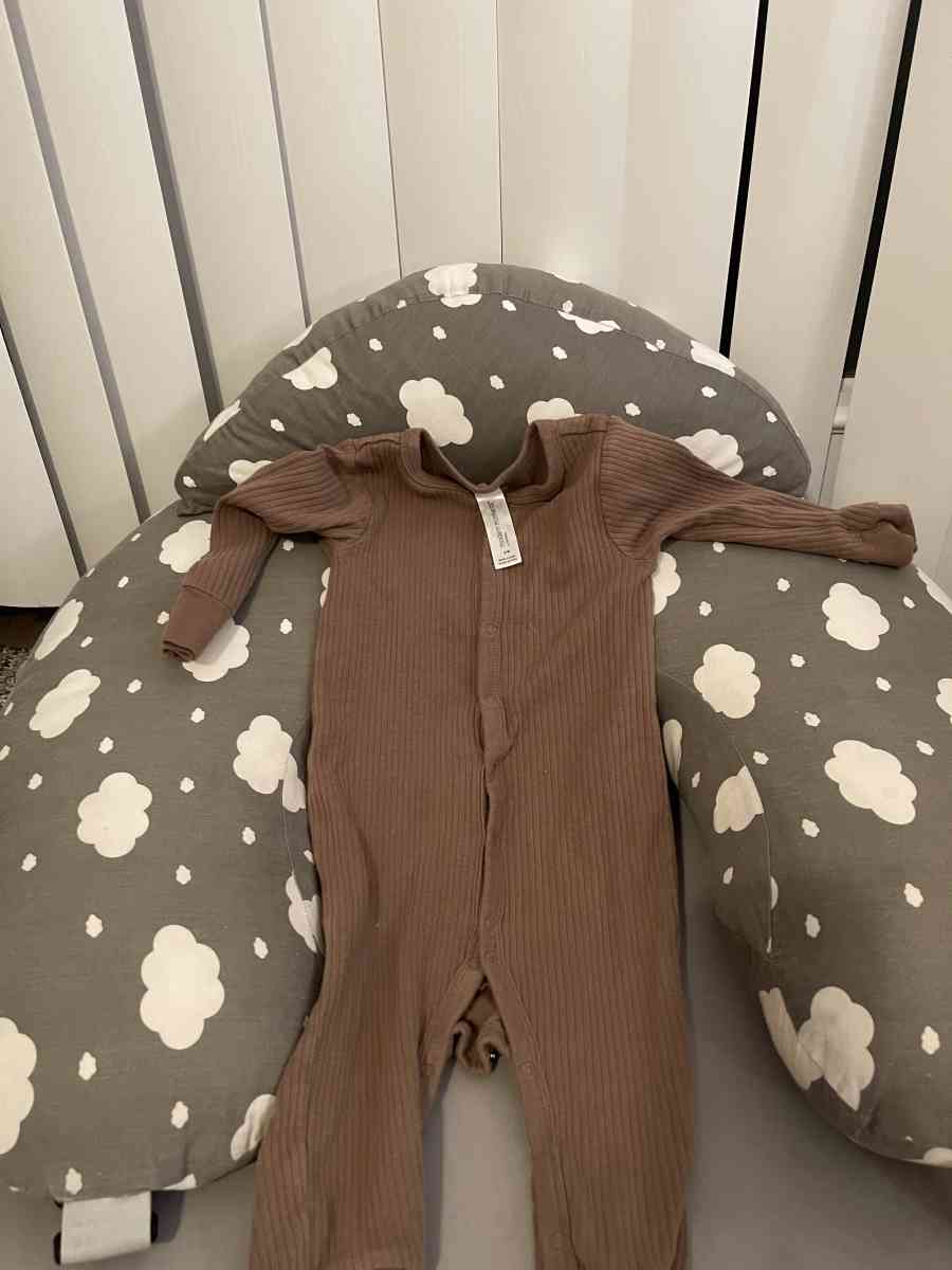 Gently used 12month baby boy clothes for sale - Scottsdale, Arizona - FleaMarketBay