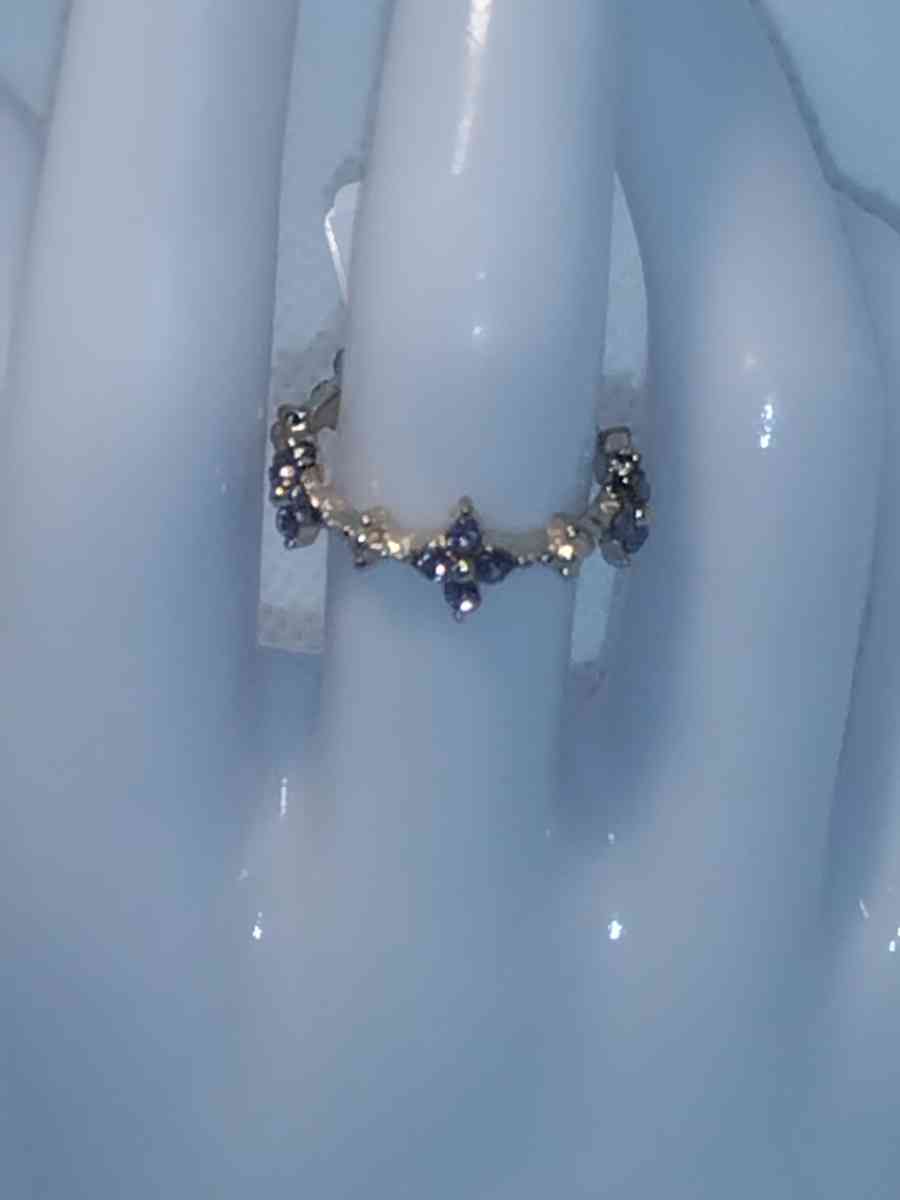 Crown of Flowers Ring - Roanoke, Virginia - FleaMarketBay