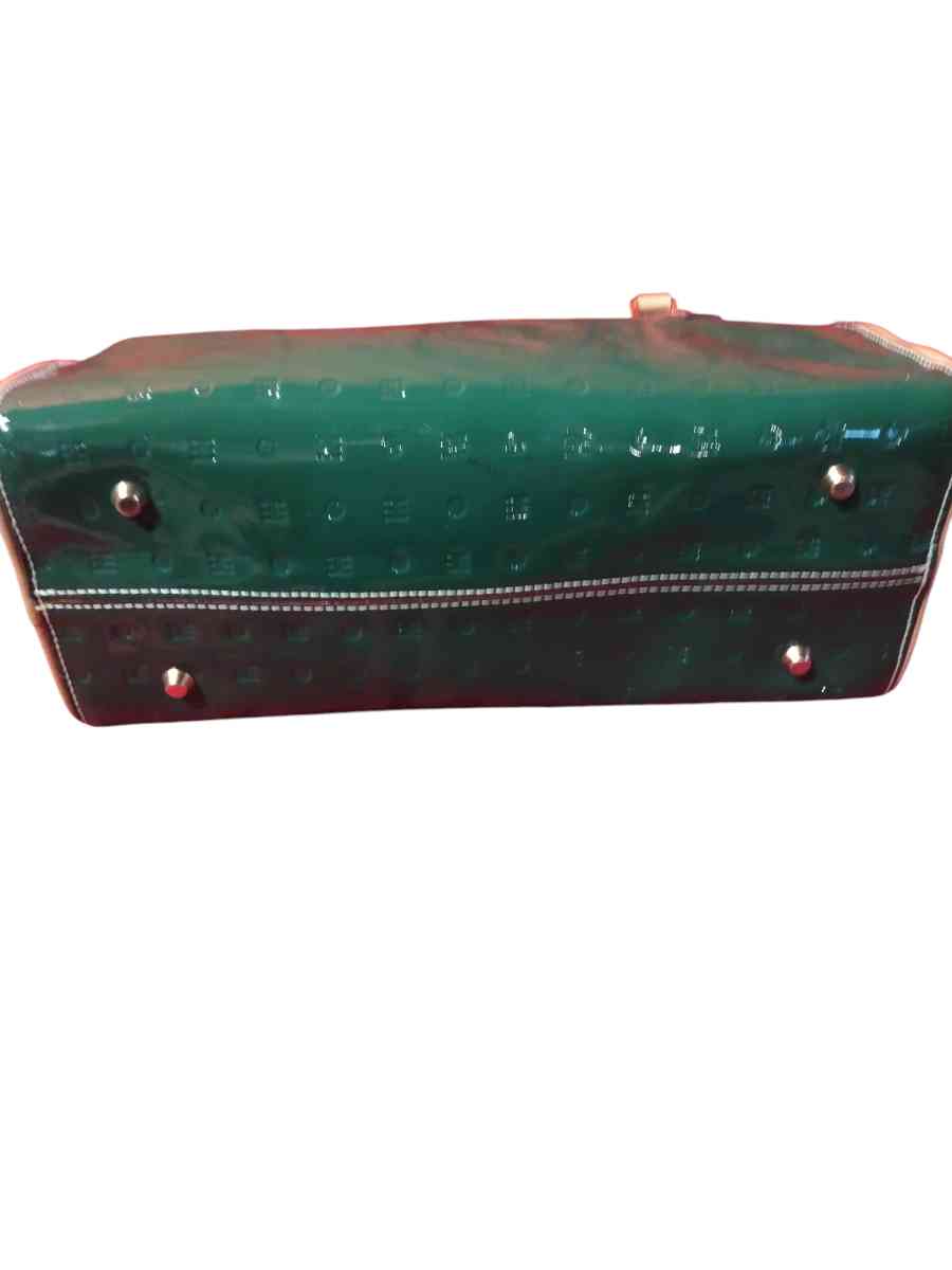 Arcadia lime green purse - Saint Louis, Missouri - FleaMarketBay