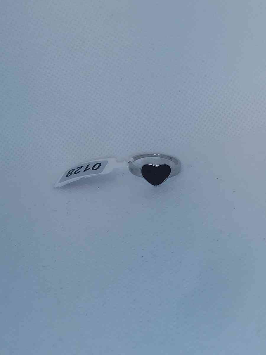 Black Heart Retro Geometric Ring - Roanoke, Virginia - FleaMarketBay
