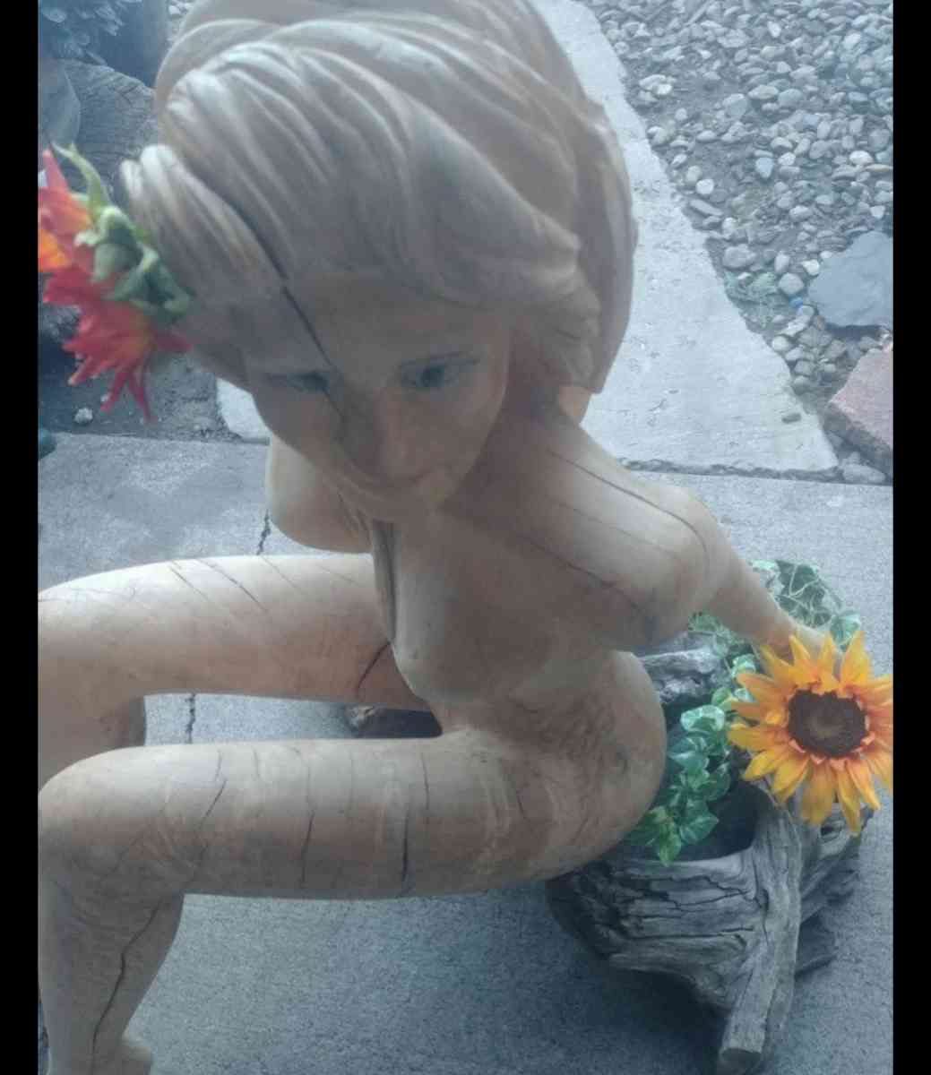 lifesize hand  chainsaw wood woman - La Grande, Oregon - FleaMarketBay