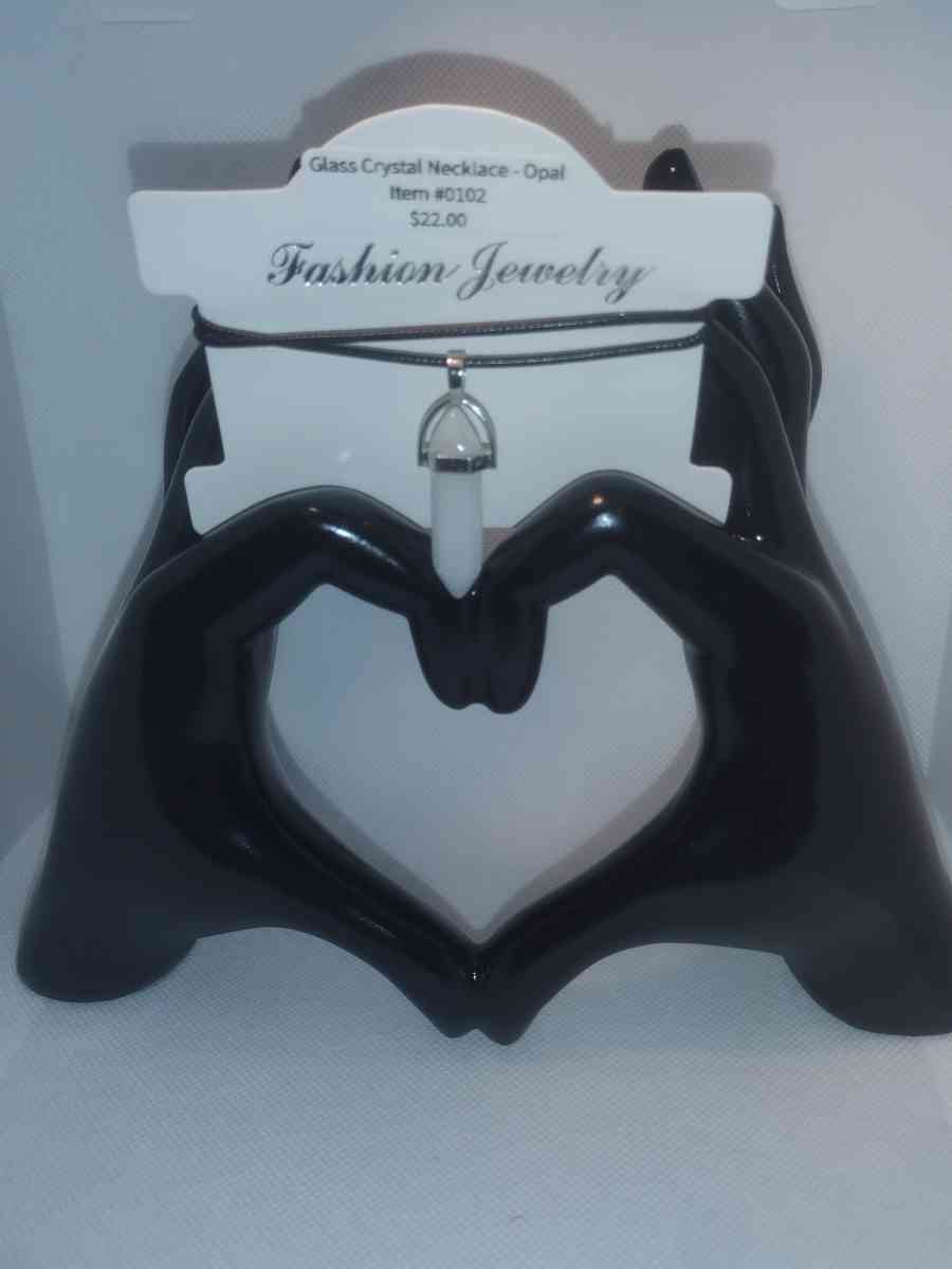 White Glass Pendant Necklace - Roanoke, Virginia - FleaMarketBay