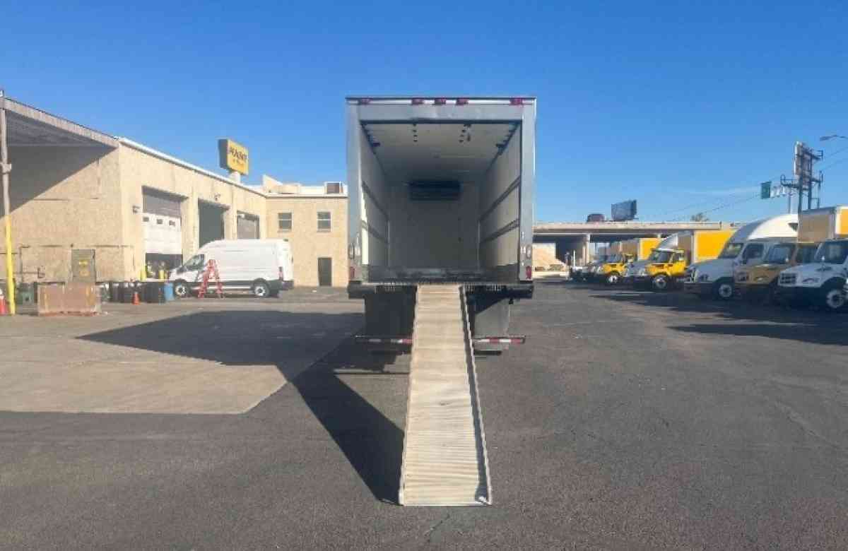2017 Hino 338 Refrigerated Truck - Aurora, Colorado - FleaMarketBay