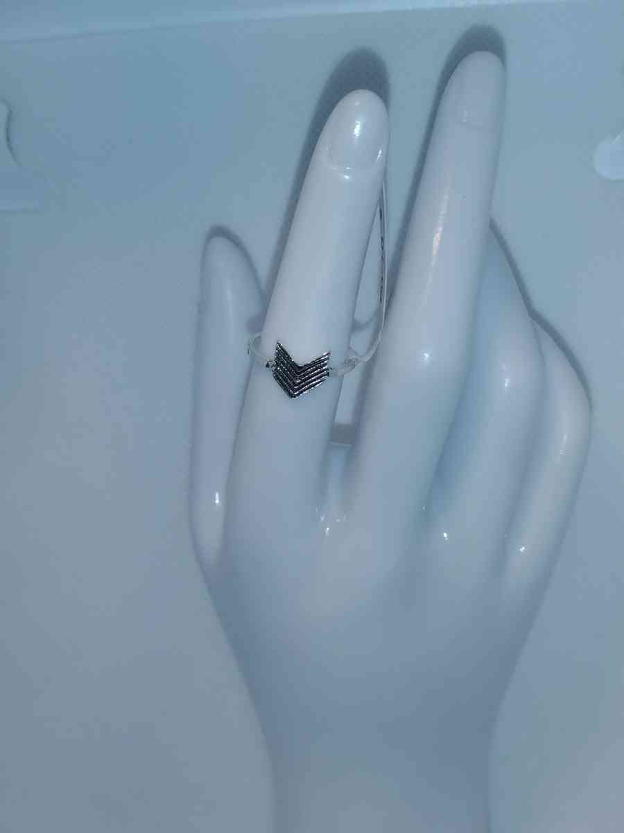 Arrow Ring Silver - Roanoke, Virginia - FleaMarketBay