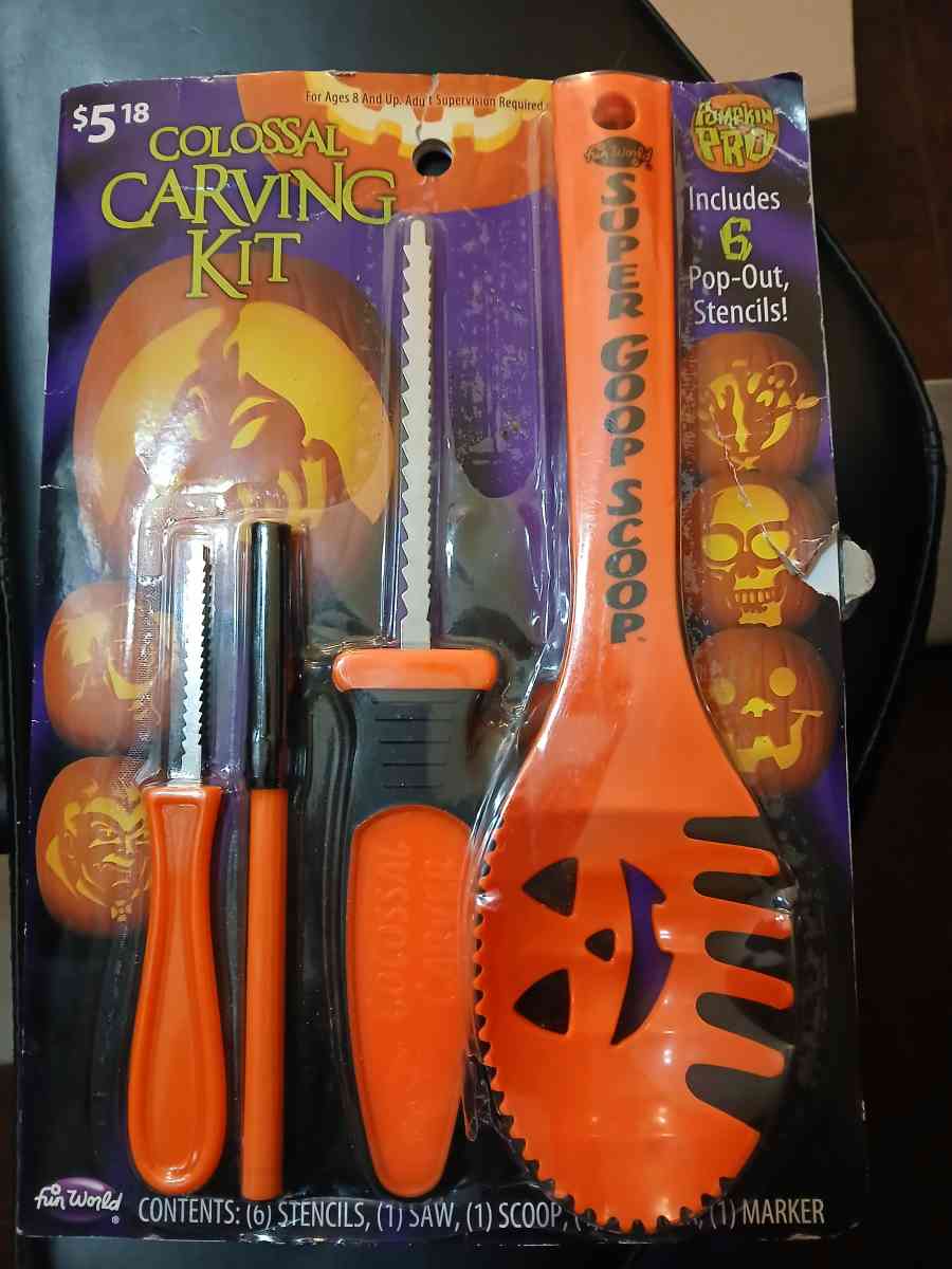 Pumpkin Carving kit with book - Indianapolis, Indiana - FleaMarketBay