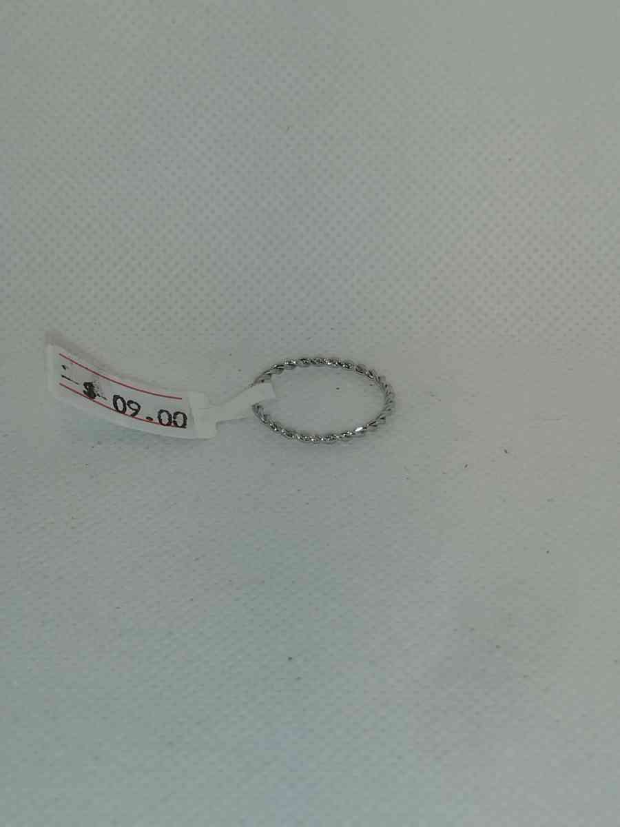 Braided Retro Geometric Ring - Roanoke, Virginia - FleaMarketBay