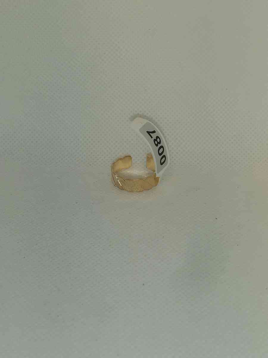 Open Slant Chic Rhinestone Ring - Roanoke, Virginia - FleaMarketBay