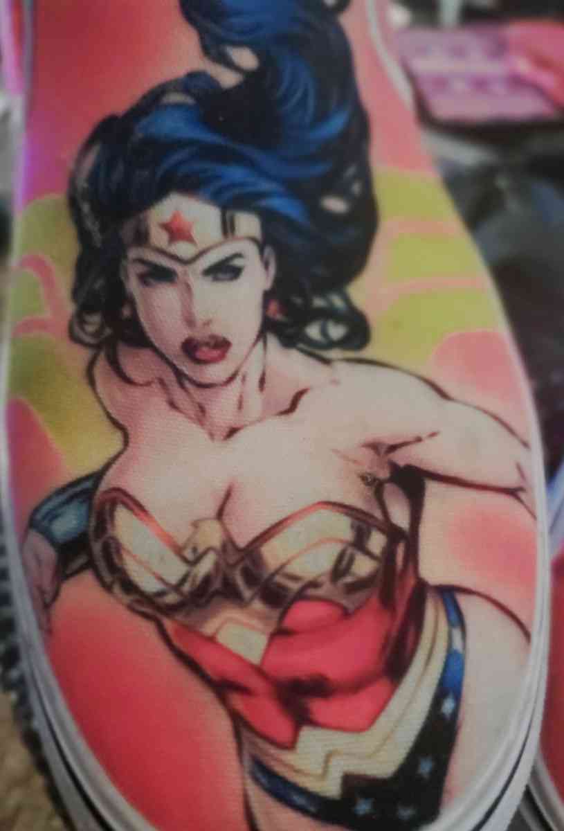 Wonder Woman vans slip on style shoes size womens 9 - Glendale, Arizona - FleaMarketBay