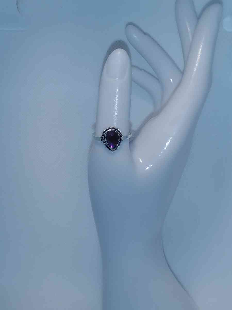 Purple Teardrop Silver Ring - Roanoke, Virginia - FleaMarketBay