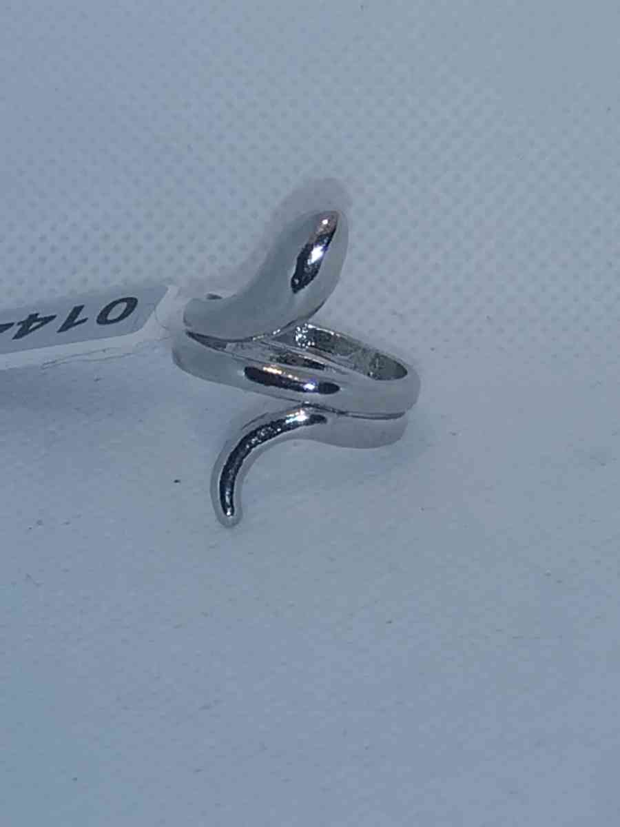 Silvery Coiled Snake Ring RG - Roanoke, Virginia - FleaMarketBay