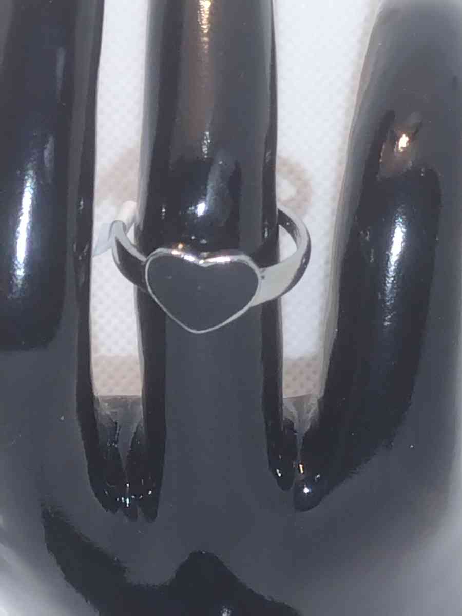 Black Heart Retro Geometric Ring - Roanoke, Virginia - FleaMarketBay