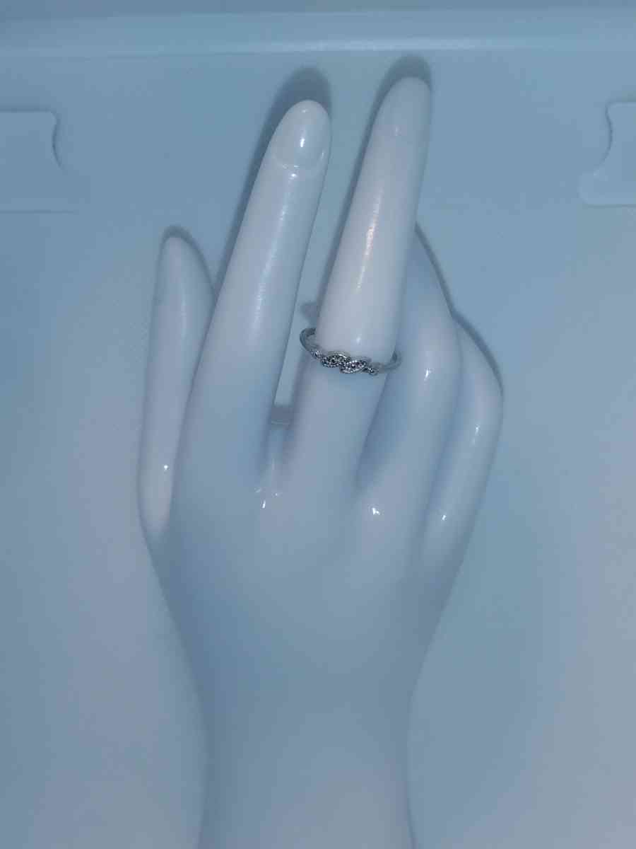 Leaf Design Silver Ring GA - Roanoke, Virginia - FleaMarketBay