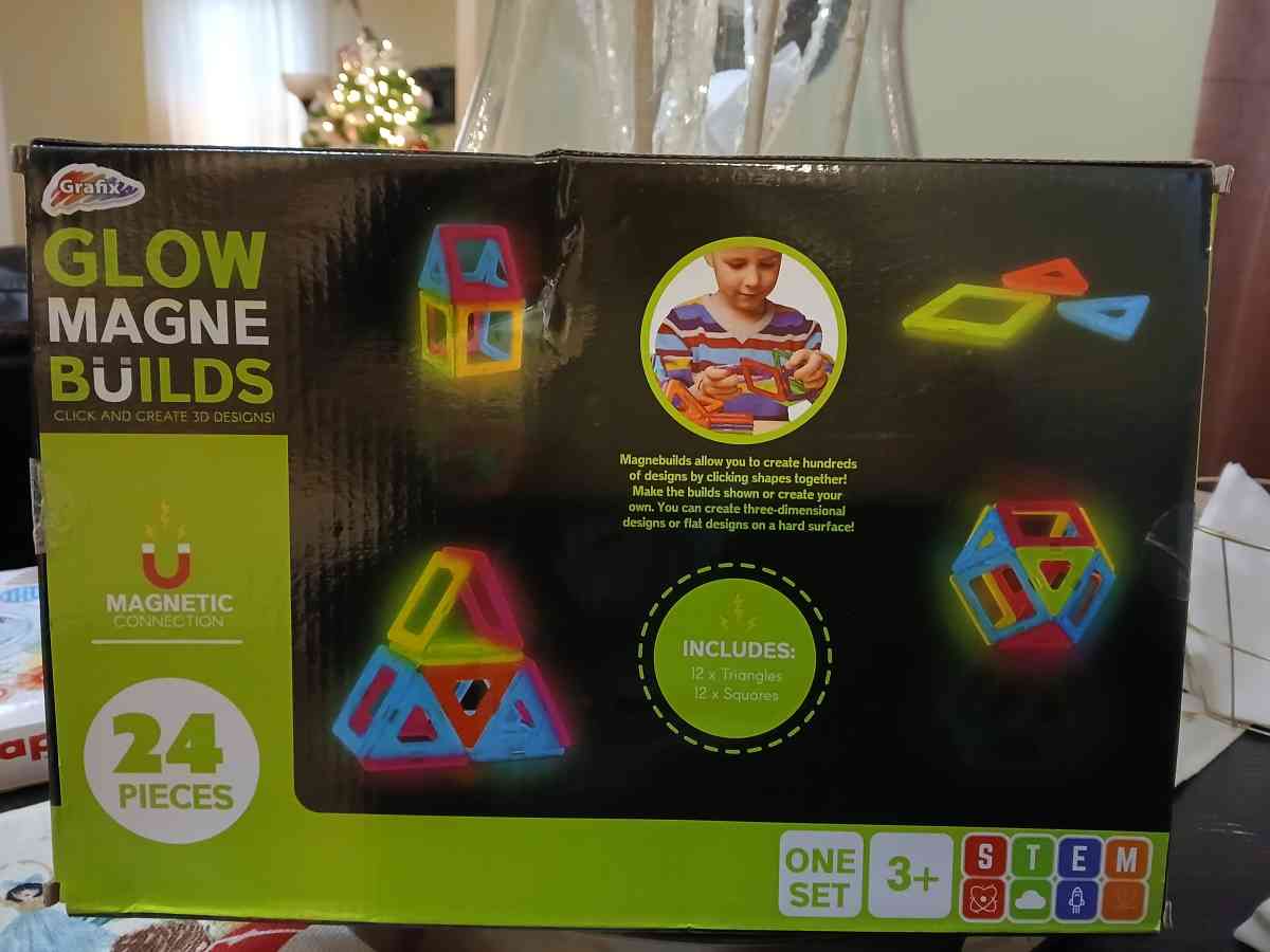 Glow Magne Builds 24 pieces set - Indianapolis, Indiana - FleaMarketBay