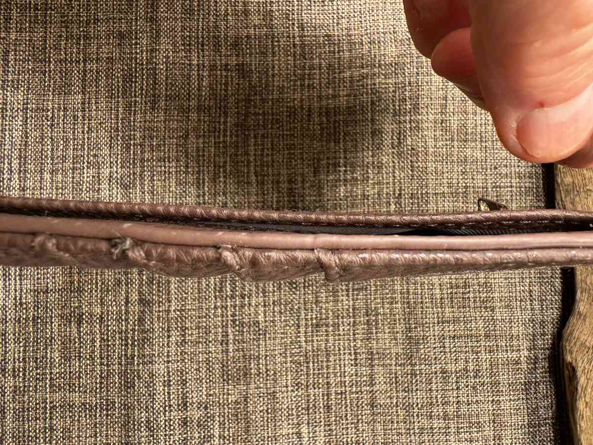 2038Stone Mountain Card Holder Brown Pebble Leather Embossed - Gallatin, Tennessee - FleaMarketBay