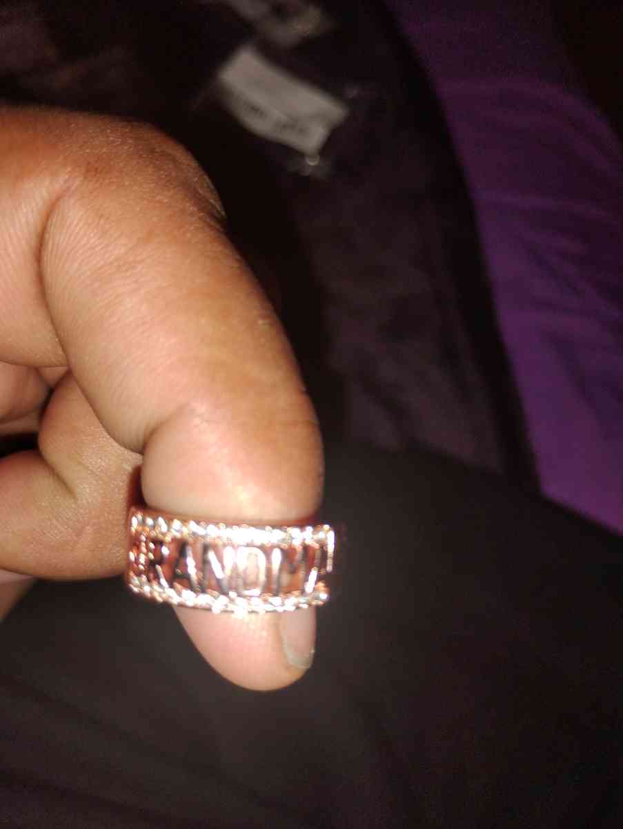 5 new rings - Saint Joseph, Missouri - FleaMarketBay