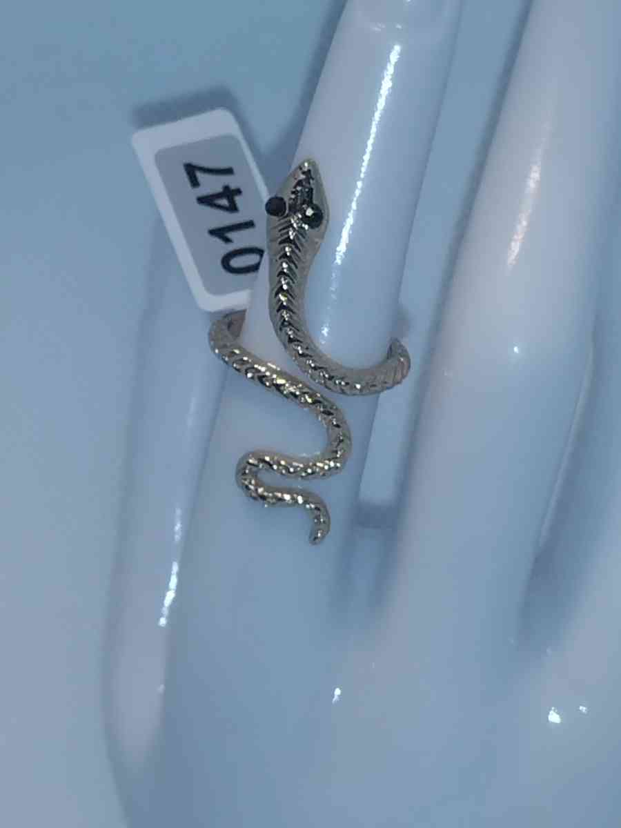 Snake Eyes Chic Rhinestone ring - Roanoke, Virginia - FleaMarketBay