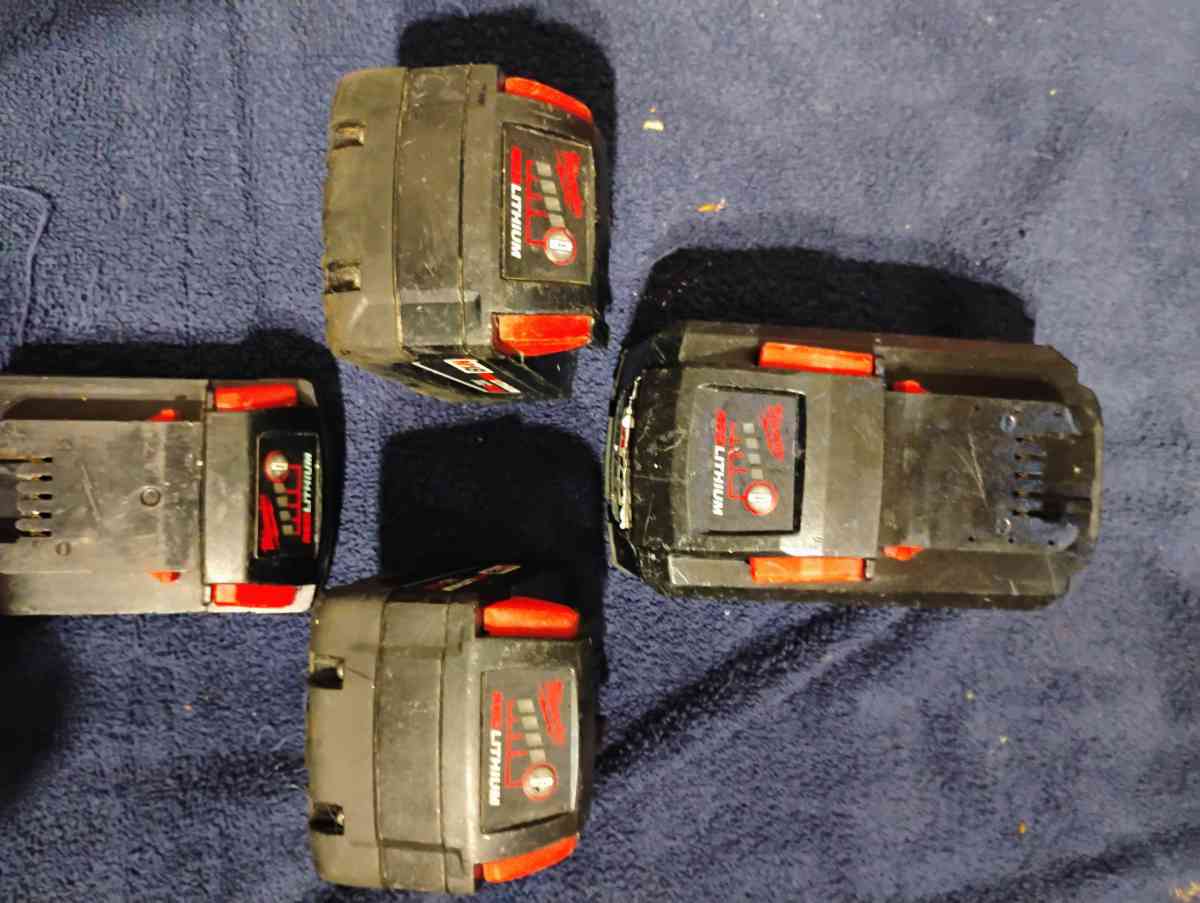 Milwaukee batties M18 - Cleburne, Texas - FleaMarketBay