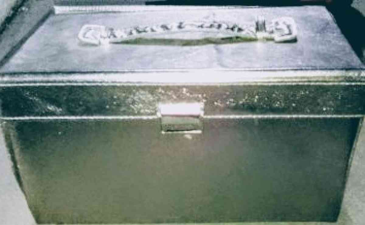 ULTA Flirty and Flawless Makeup Kit - Glendale, Arizona - FleaMarketBay