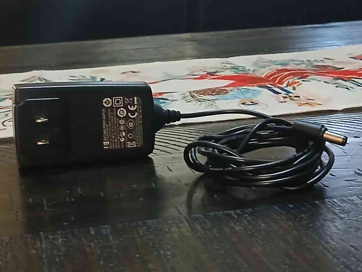 Spectra UE Switching Power Adaptor Model UE24WCP120200SPA 12 - Indianapolis, Indiana - FleaMarketBay