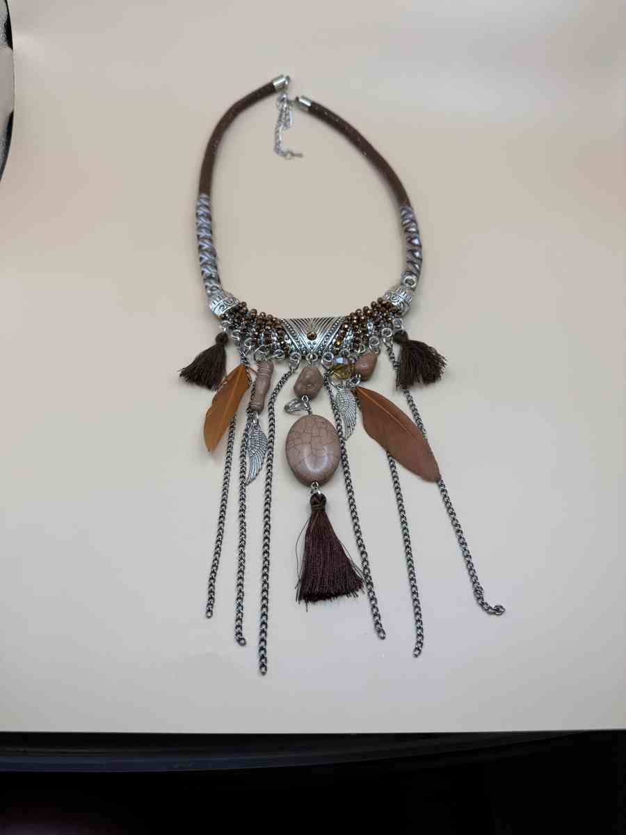 2037ITT Bohemian Style Necklace With Multilayers And Feather - Gallatin, Tennessee - FleaMarketBay