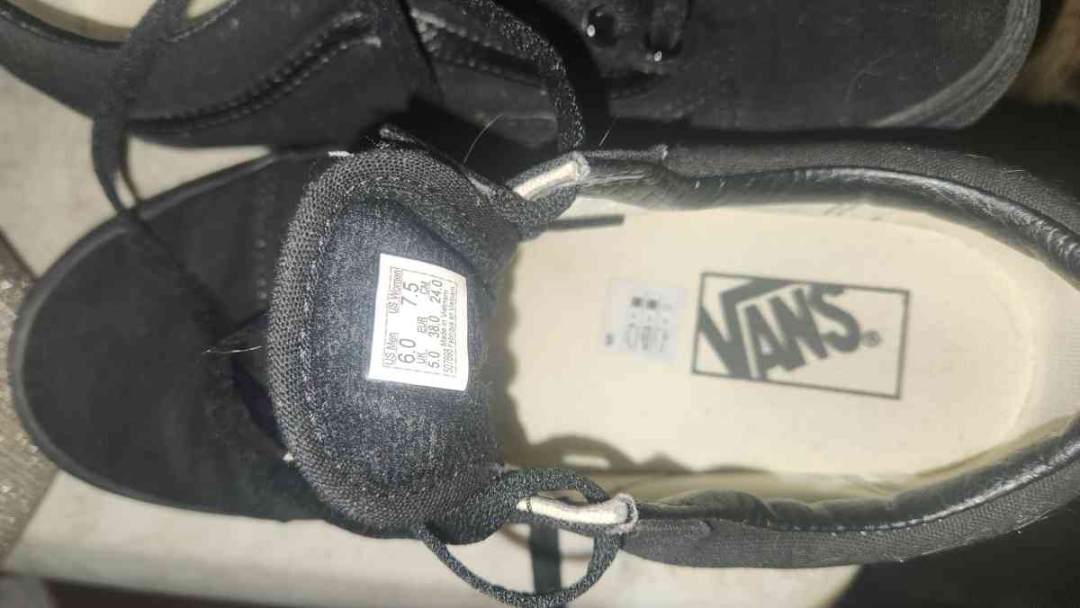Black Vans - Oakland, California - FleaMarketBay