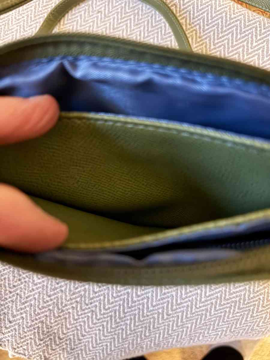 2002MSS Nautica  Womens Crossbody Bag Zipper Bag Color Willo - Gallatin, Tennessee - FleaMarketBay