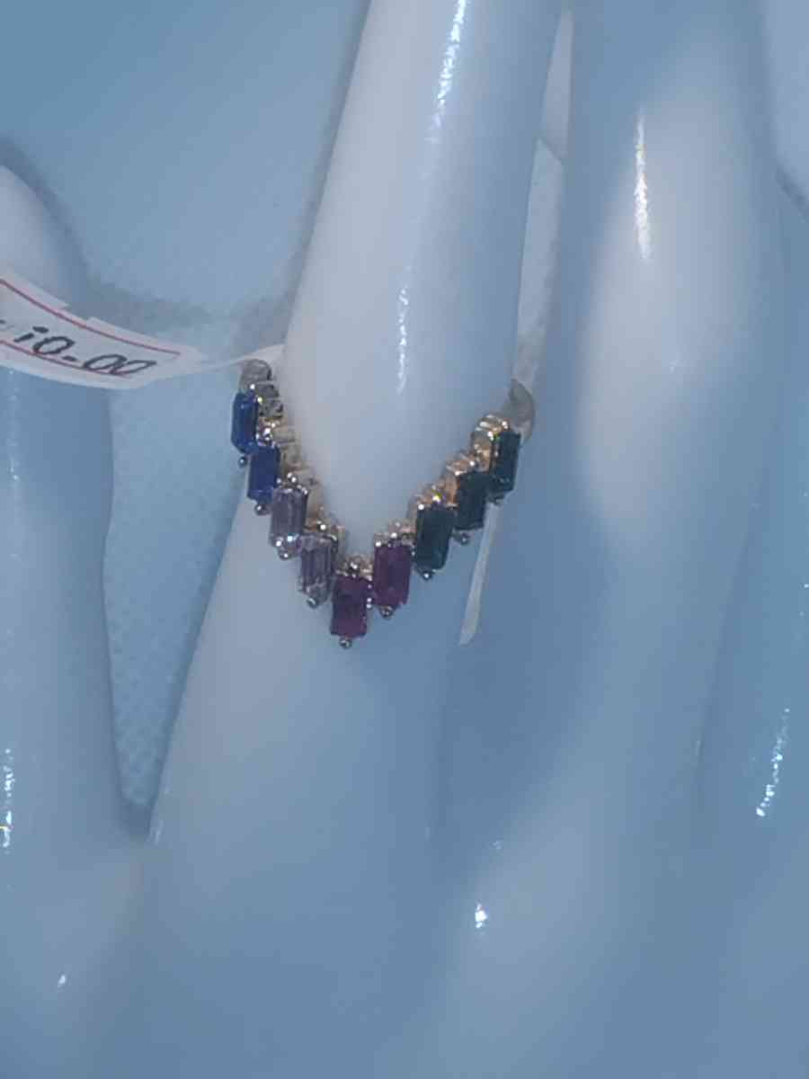 Multi Colored V Shape Chic Rhinestone Ring - Roanoke, Virginia - FleaMarketBay