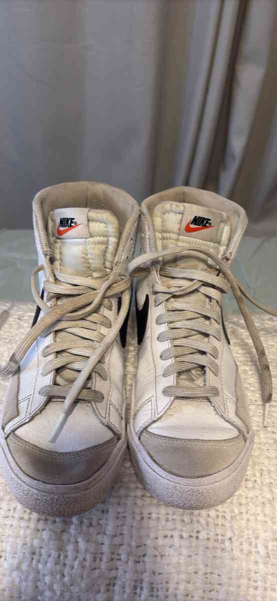 Nike blazers sneakers - Sarasota, Florida - FleaMarketBay