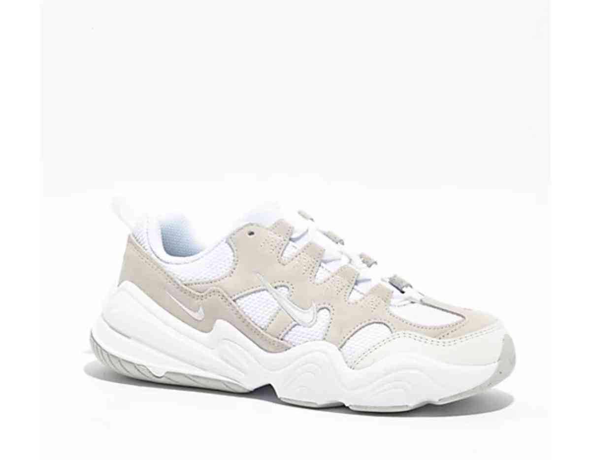 Nike Tech Hera - Boston, Massachusetts - FleaMarketBay