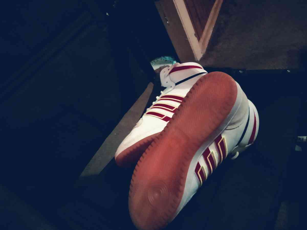 white with red and black stripes - Dewey, Oklahoma - FleaMarketBay