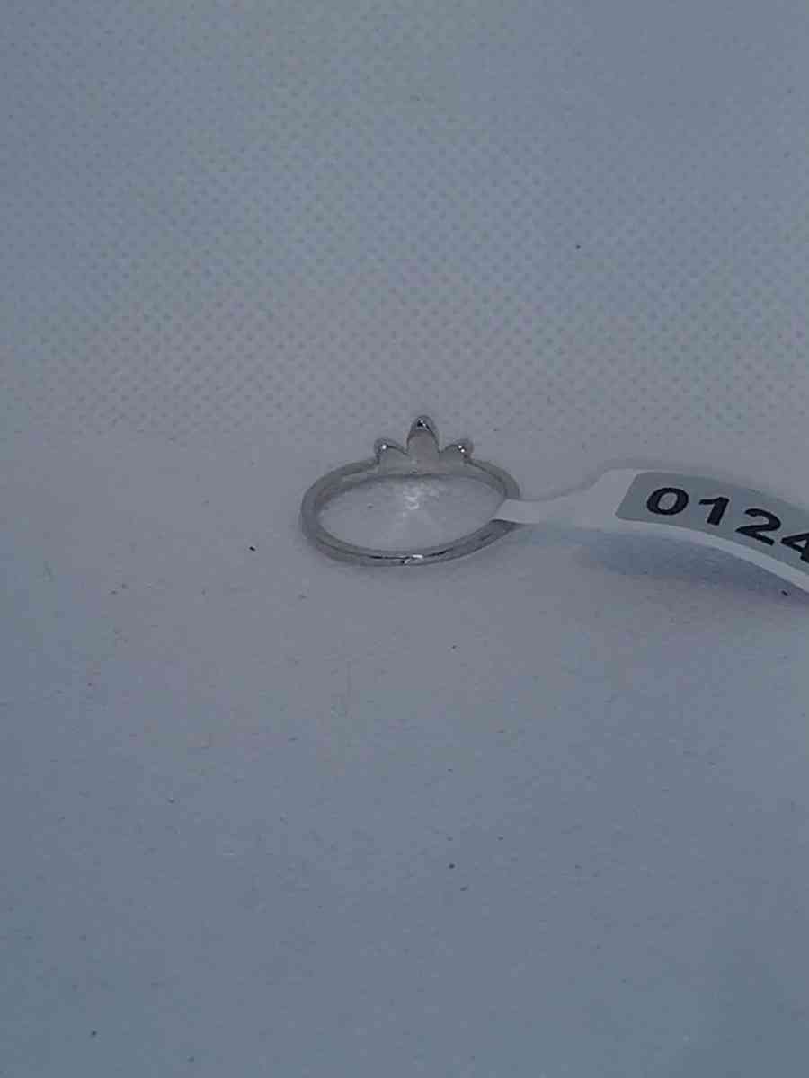 3 Leaf Retro Geometric Ring - Roanoke, Virginia - FleaMarketBay