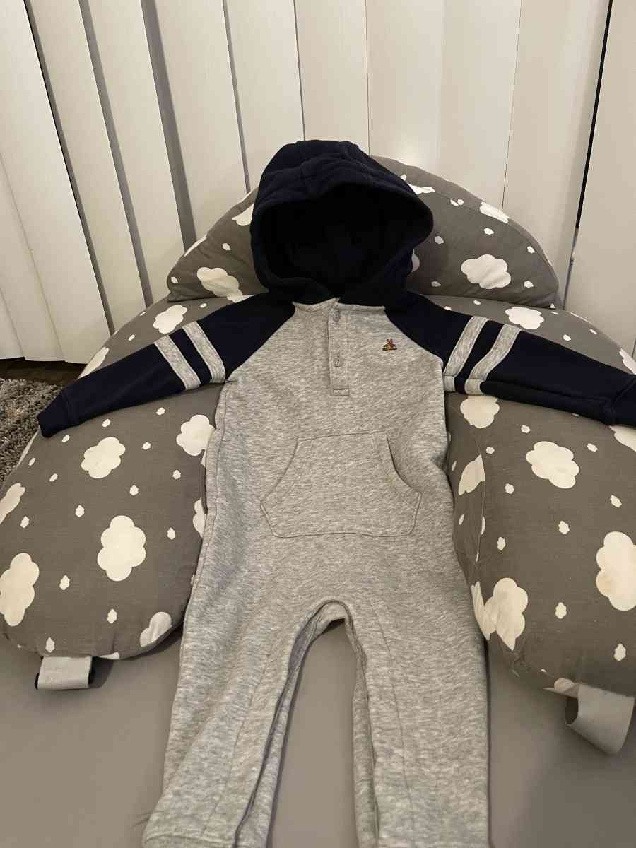Gently used 12month baby boy clothes for sale - Scottsdale, Arizona