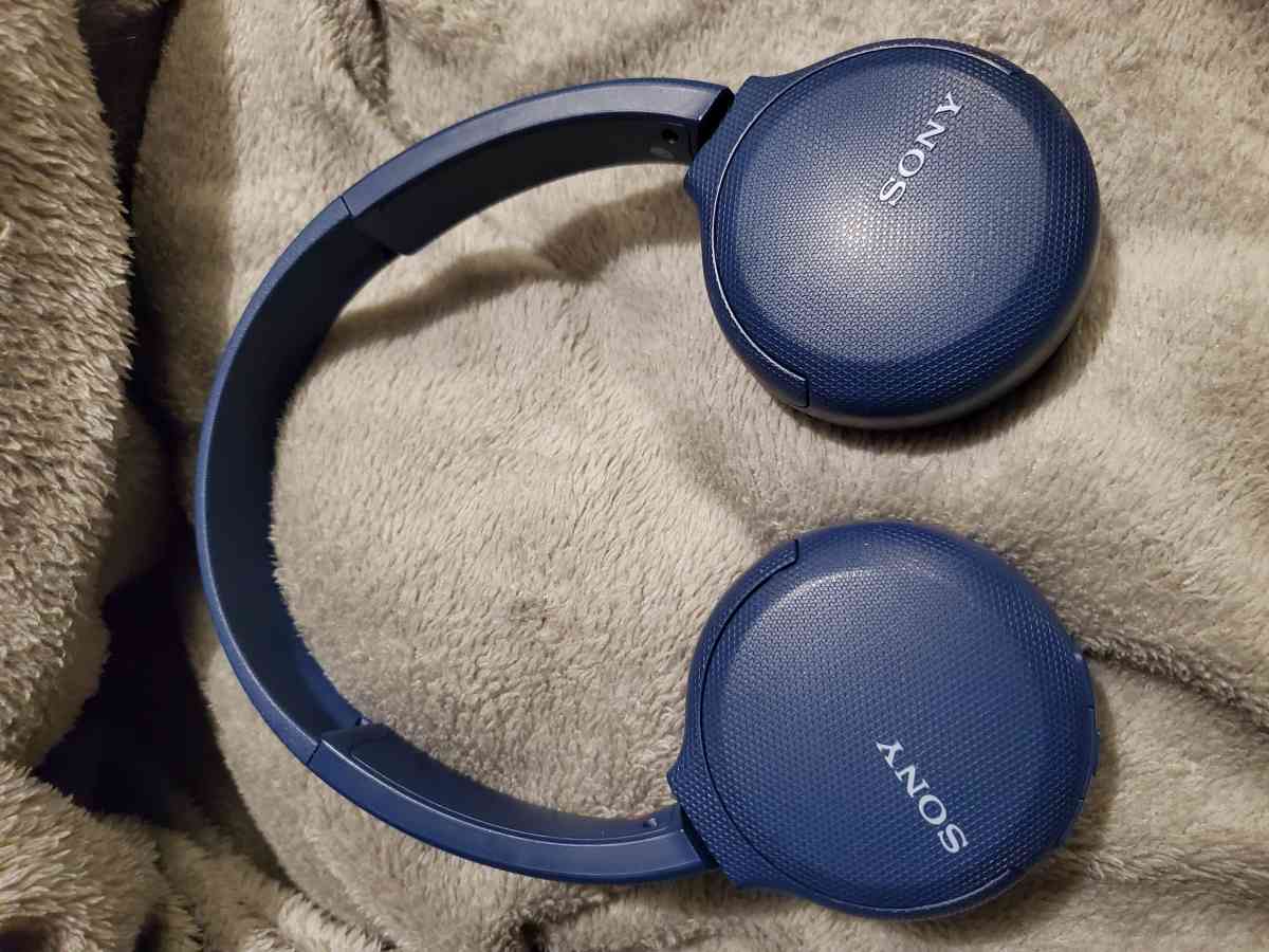 Sony Headphones - Wheeling, West Virginia