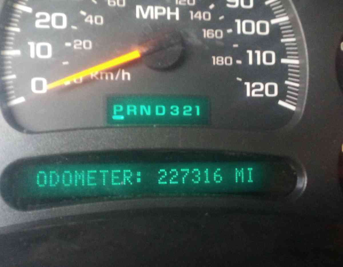03 Chevy Silverado 2500  HD - Bastrop, Texas - FleaMarketBay