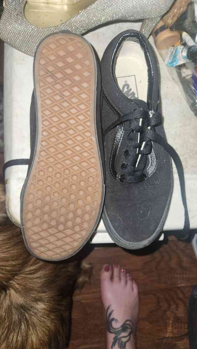 Black Vans - Oakland, California - FleaMarketBay