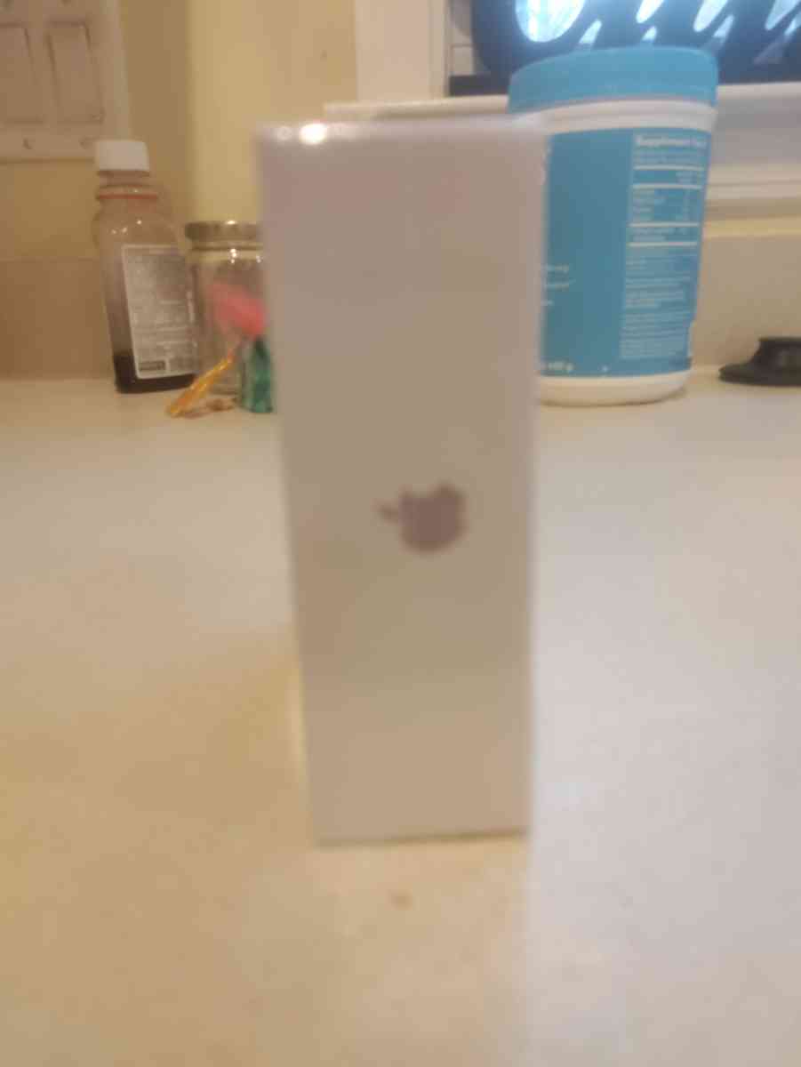 Apple Airpods 2nd Generation - Grayson, Georgia - FleaMarketBay