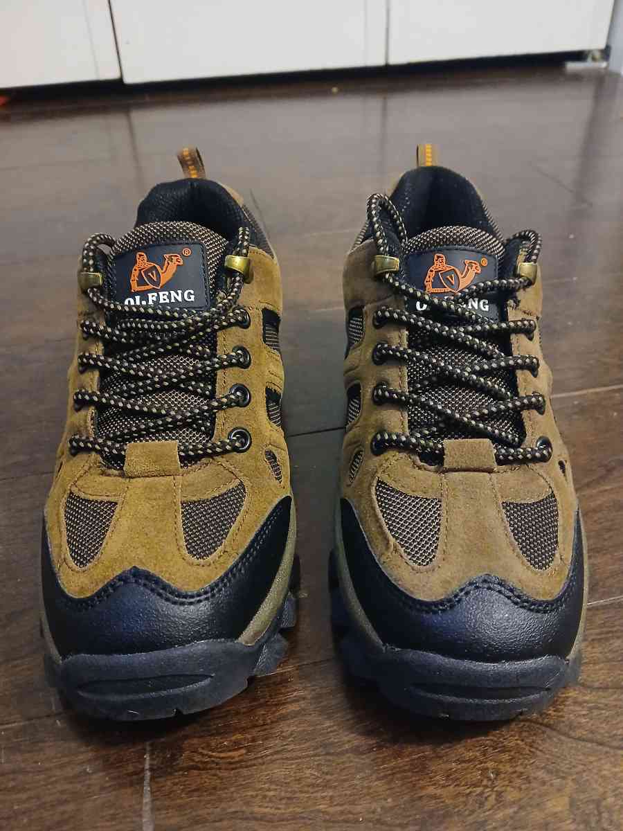 QI Feng women hiking shoes size 7 - Indianapolis, Indiana - FleaMarketBay