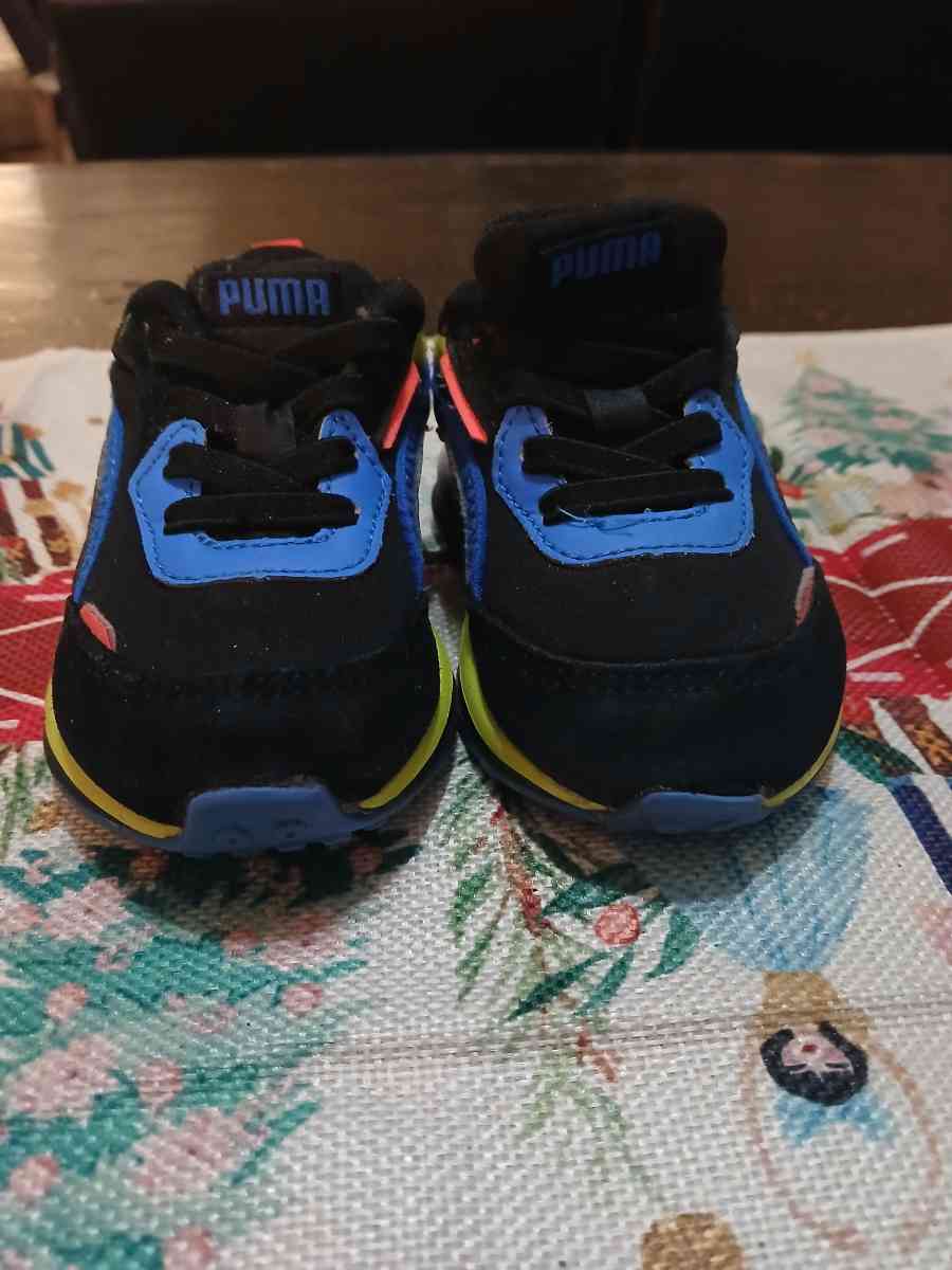 Baby shoes Puma size 4C - Indianapolis, Indiana - FleaMarketBay