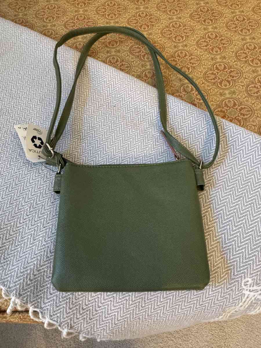 2002MSS Nautica  Womens Crossbody Bag Zipper Bag Color Willo - Gallatin, Tennessee - FleaMarketBay