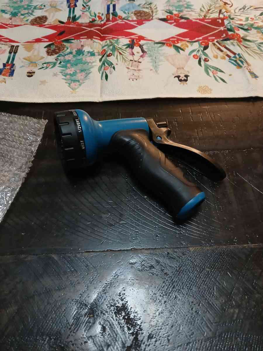 Garden hose sprayer - Indianapolis, Indiana - FleaMarketBay