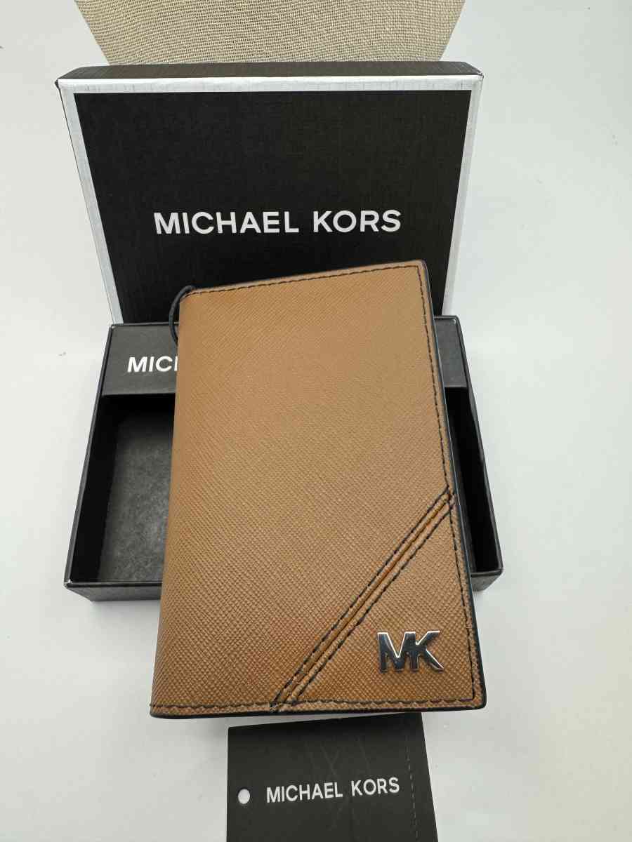 1043HPSA Michael Kors Mens Jet Set Folding Card Case  Wallet - Gallatin, Tennessee - FleaMarketBay