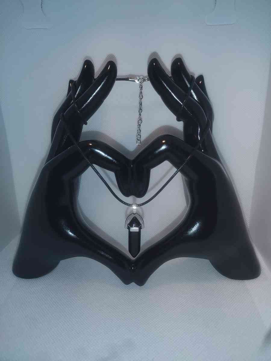 Onyx Glass Pendant Necklace - Roanoke, Virginia - FleaMarketBay