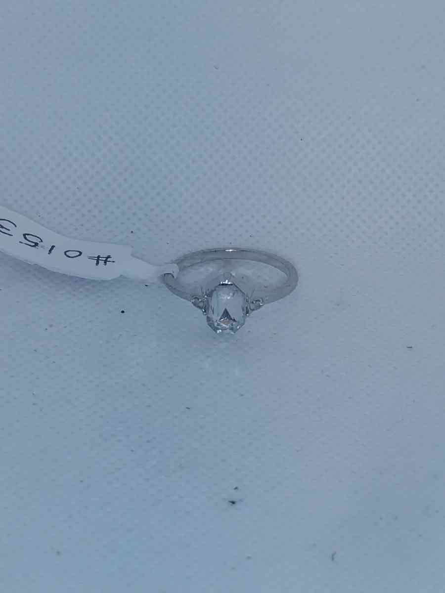 Oval Cut Silver Ring GA - Roanoke, Virginia - FleaMarketBay
