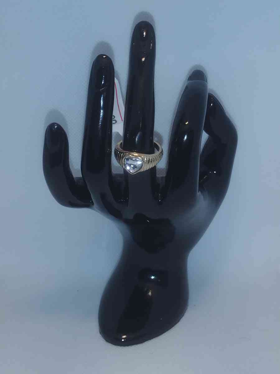 White Heart Ring - Roanoke, Virginia - FleaMarketBay