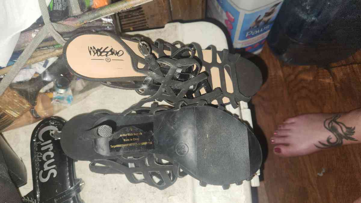 brand new black heels - Oakland, California - FleaMarketBay