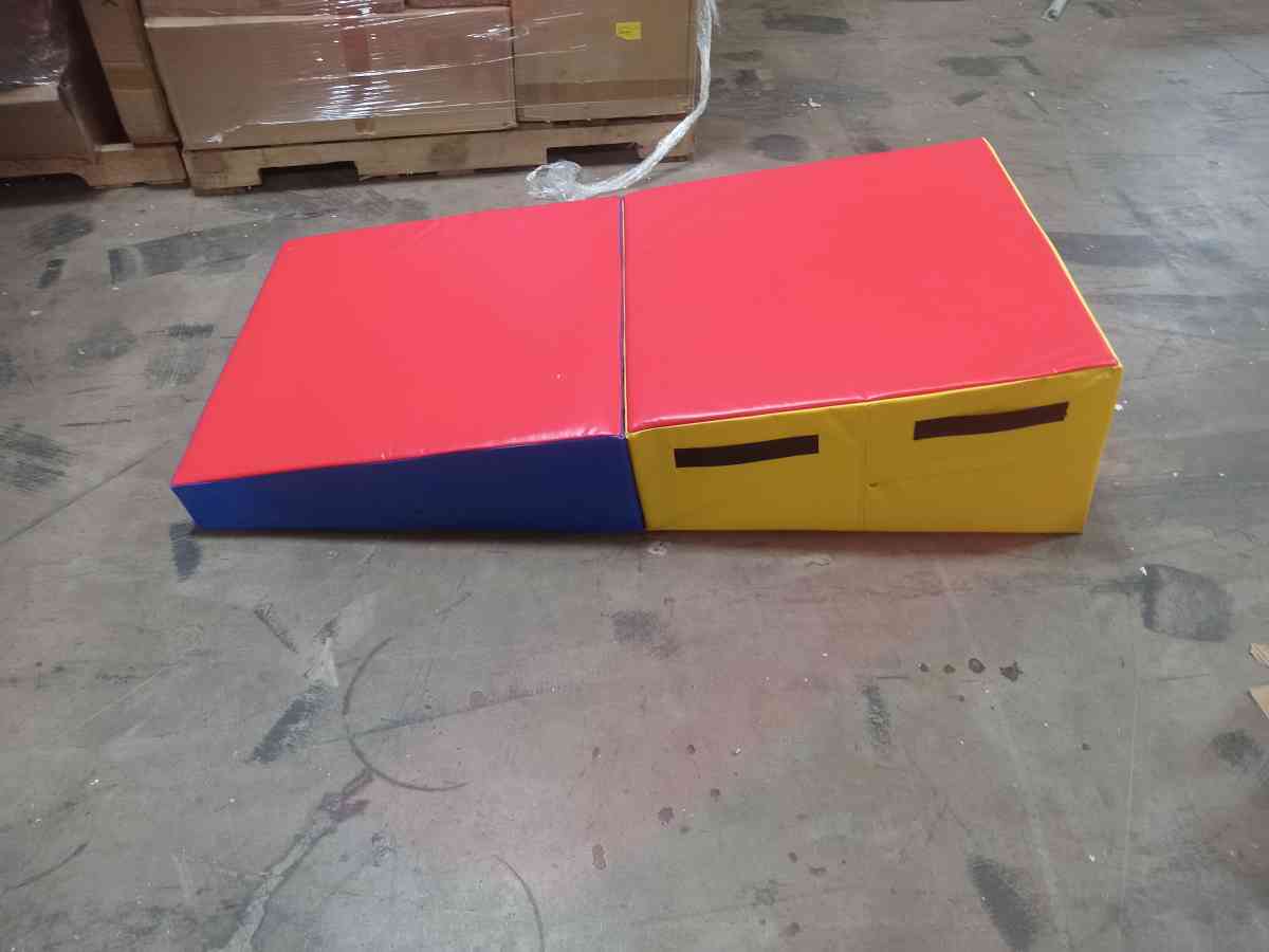 colchoneta de cua for gymnastics foldable - Duluth, Georgia - FleaMarketBay