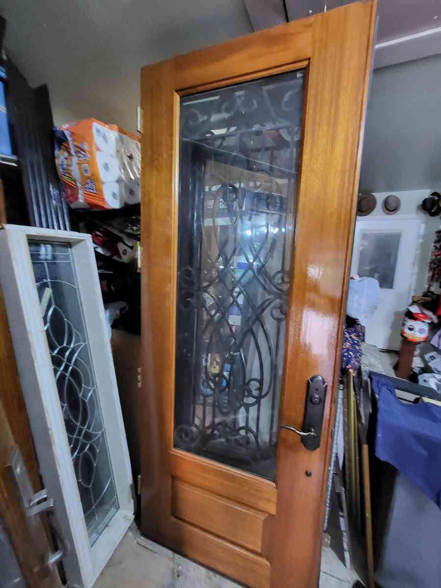 beautiful Mahogany Solid good front doble door 72x95 - Houston, Arkansas - FleaMarketBay