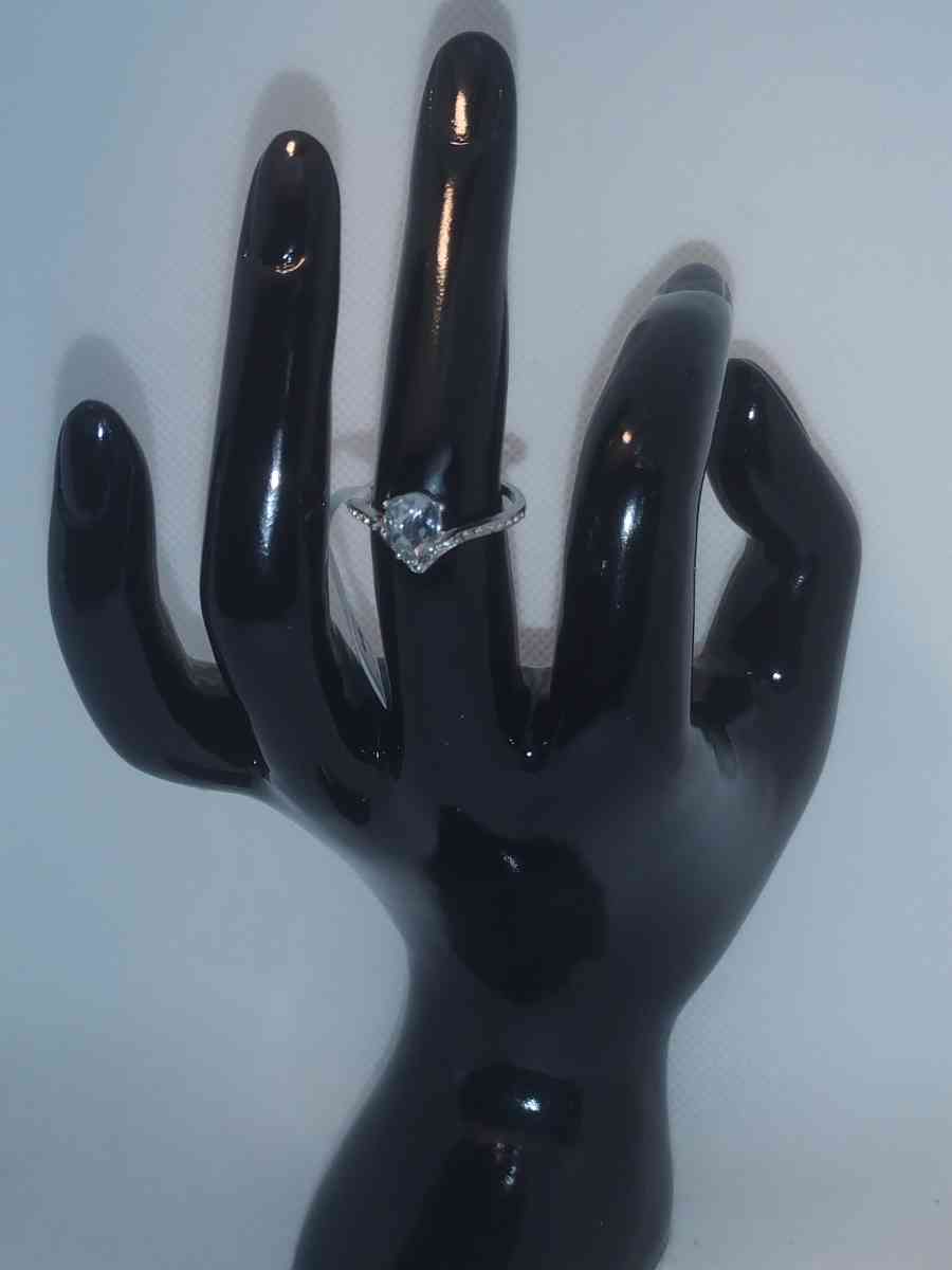 Teardrop Ring GA - Roanoke, Virginia - FleaMarketBay