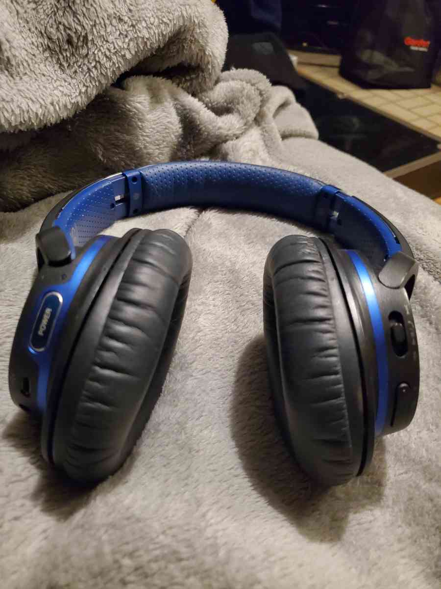 Sony MDRXB950BT Wireless Bluetooth Headphones - Wheeling, West Virginia - FleaMarketBay